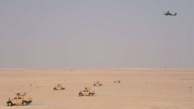 صورة ترجمة لتوجيهات وزير الدفاع …الجيش يستخدم الـ F18 و«الأباتشي» في تنفيذ «أفق الصحراء»