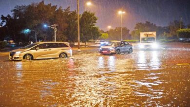 صورة الأمطار تغرق شوارع الكويت
